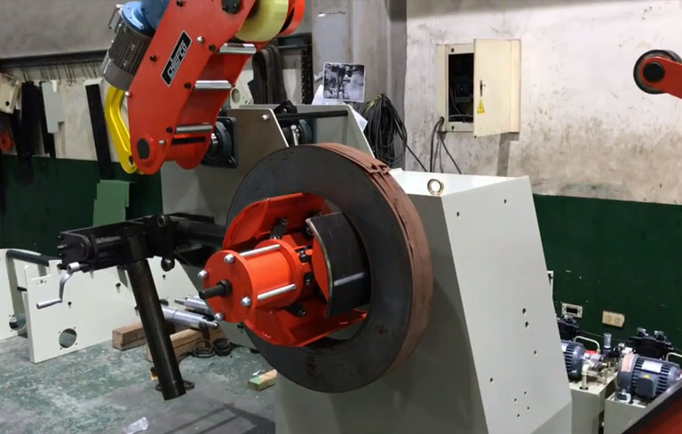 Decoiler & Straightener Feeder 02
