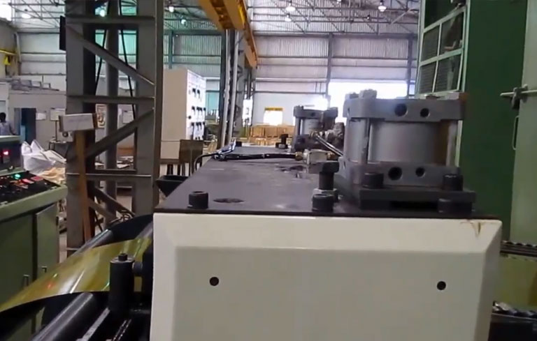 Decoiler & Straightener Feeder 08